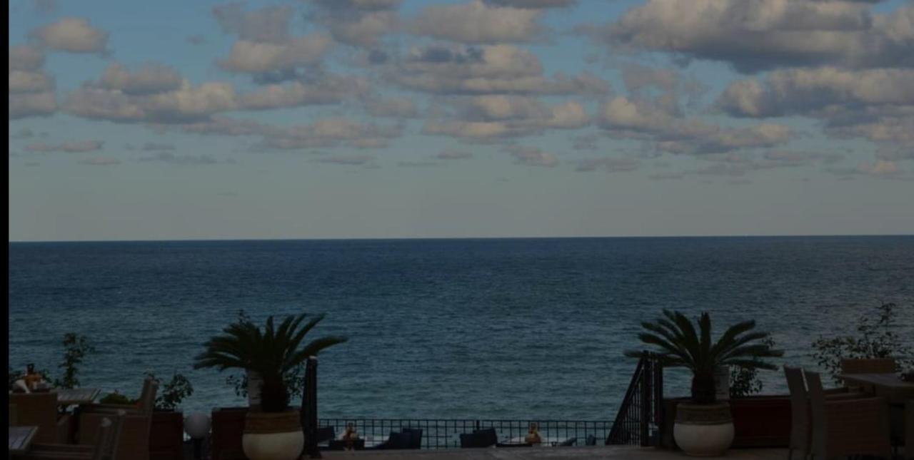 Faleza Nord Apartament De Lux Nou Pe Malul Marii Constanta Exterior photo